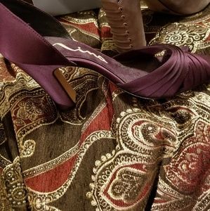 Nina purple satin pump